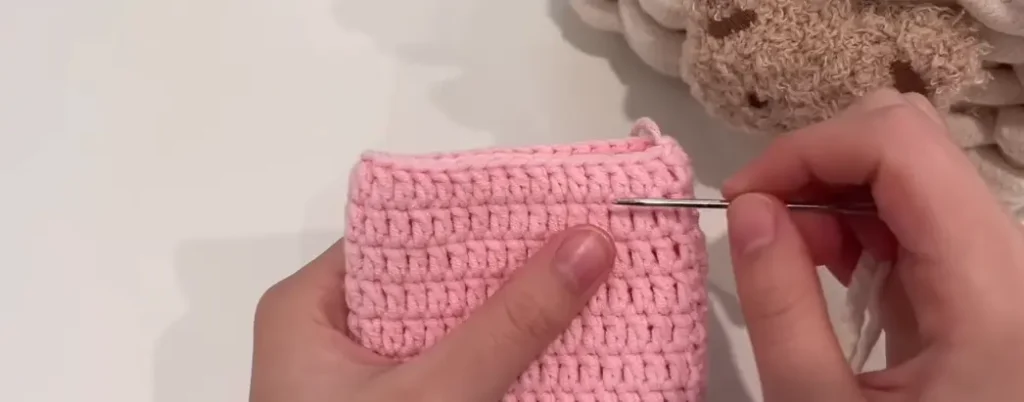 How to Crochet a Drawstring Bag-5