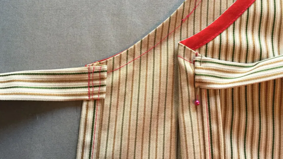 Add straps to sew an apron