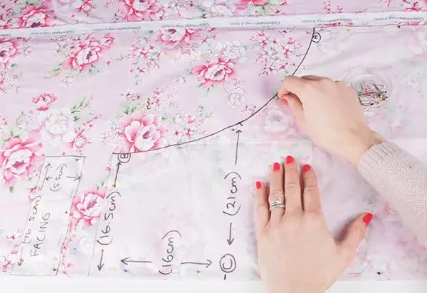 Mark and shape the apron