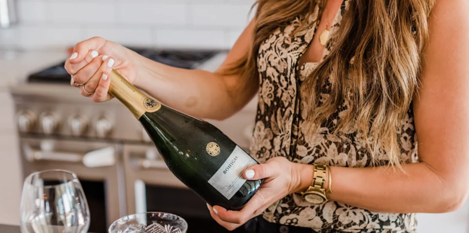 Bottle Opener Open a Bottle of Bubbly