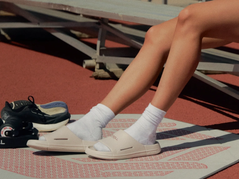 What Are Slides Shoes-1