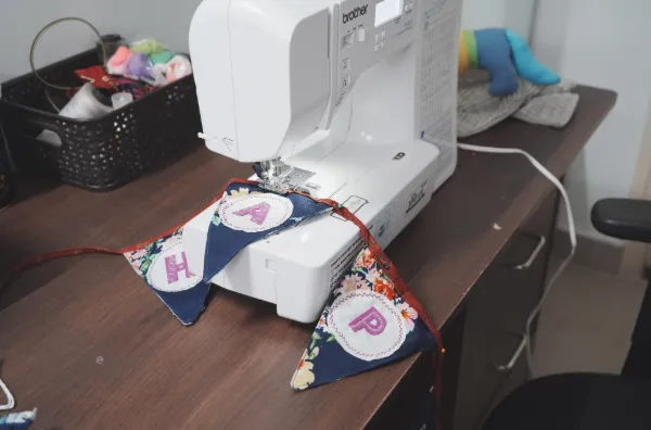 How to Make a Pennant Flag (2)